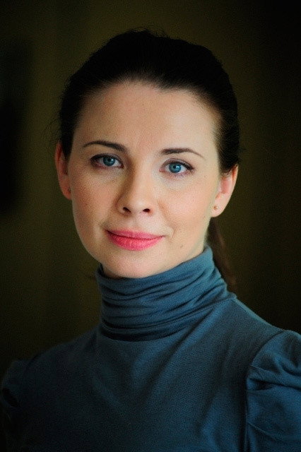 Anna Geller as Queen (voice) in Three Heroes and the Shamakhan Queen