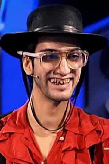 Álvaro Tortosa as Mc.Cardigan in El Padrastro