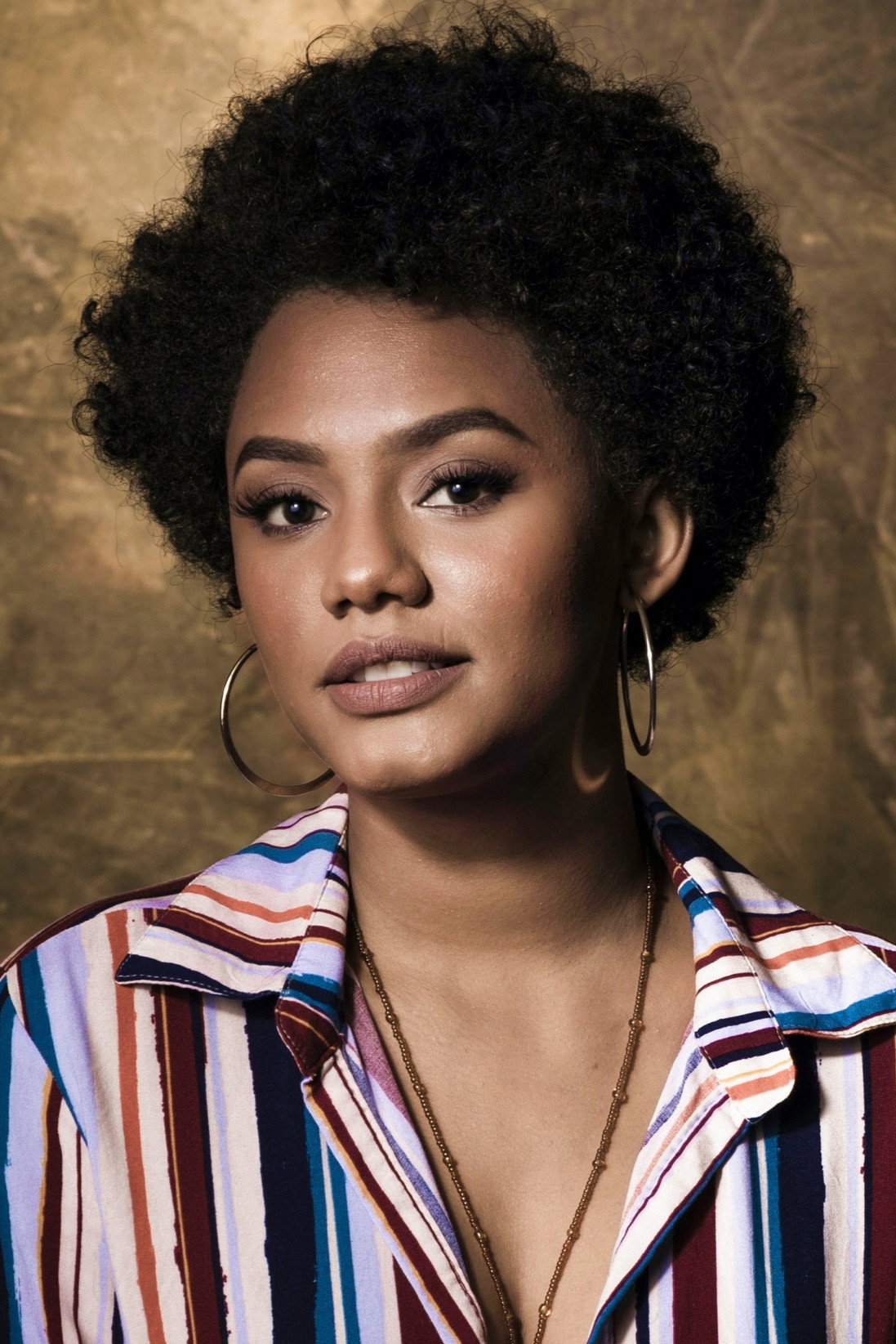 Jéssica Ellen as Lucélia de Deus in Filhos da Pátria
