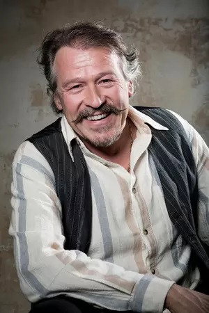 Al Ginter as Policeman in The Kiss of the Grasshopper