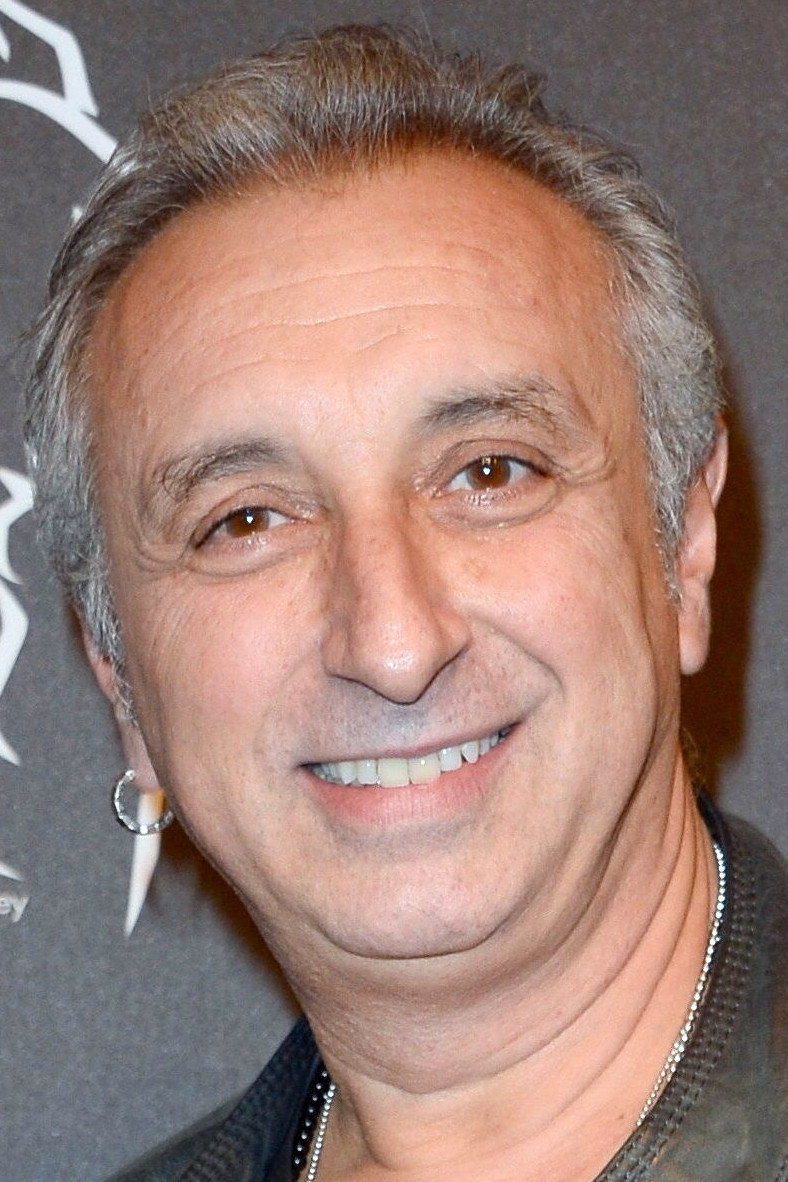 Gérard Pullicino as Self in Taratata l'histoire