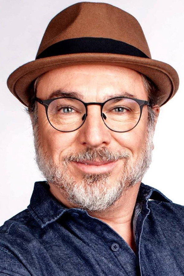 Christian Bégin as Self - Host in Y'a du monde à messe