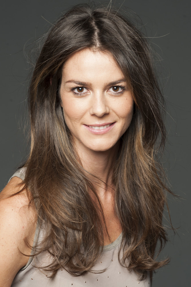 Isabel Aboy as María in Family Doctor