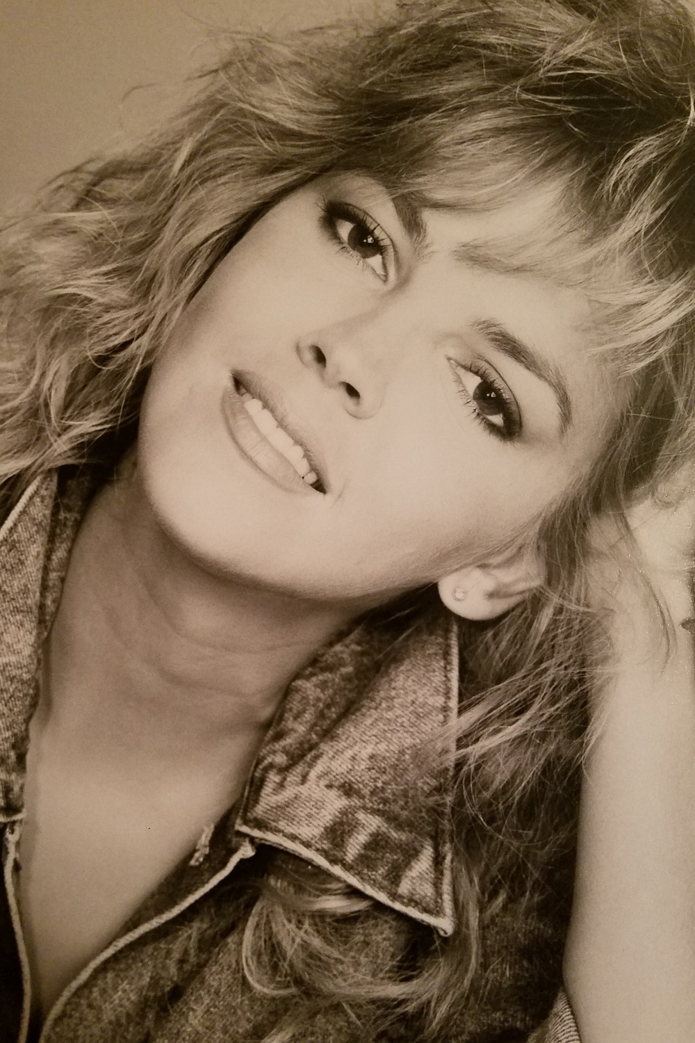 Laura Burkett as Christie in Daddy's Boys
