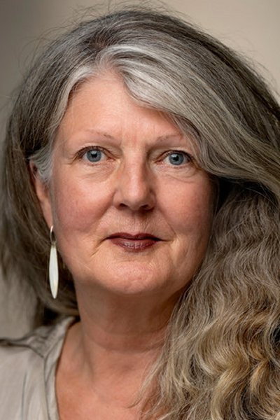 Anne Birch as Henriette in Elise