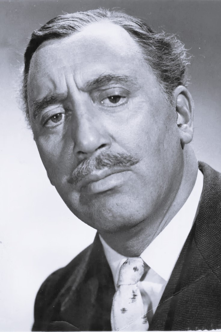 Grégoire Aslan as Frank Saffron in The Criminal