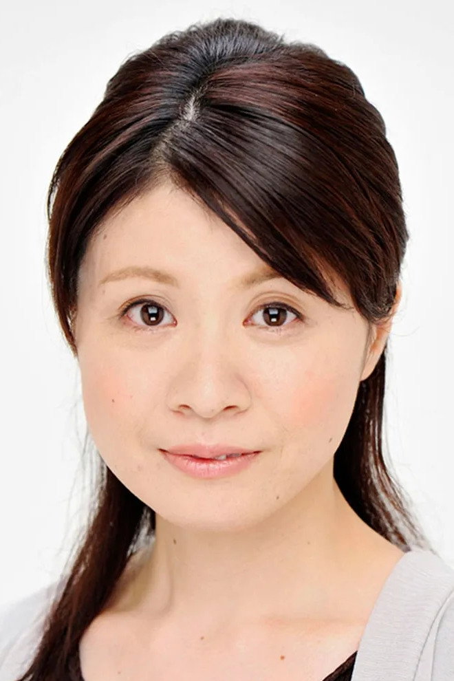 大坂史子 as Fino's Mother (voice) in Jing: King of Bandits