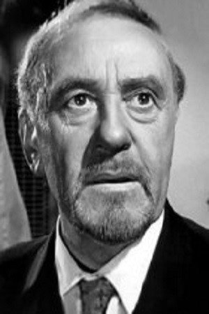 Harold Goldblatt as Freud in 1939