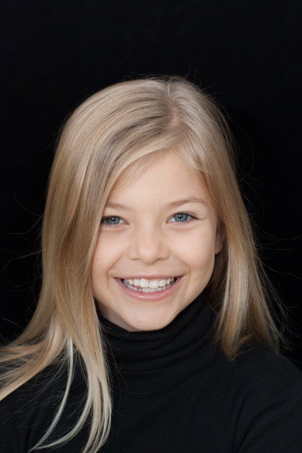 Livi Birch as Young Ariana Kent in His Killer Fan