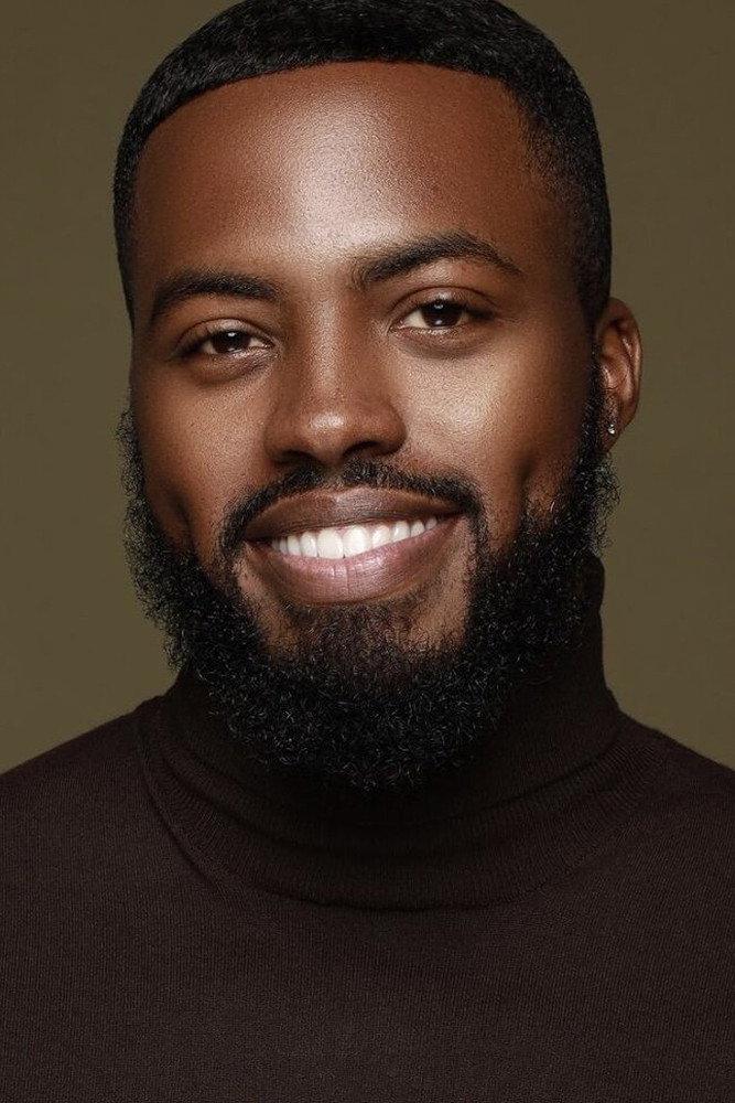 Lawrence Robinson as Noah Franklin in The Business of Christmas
