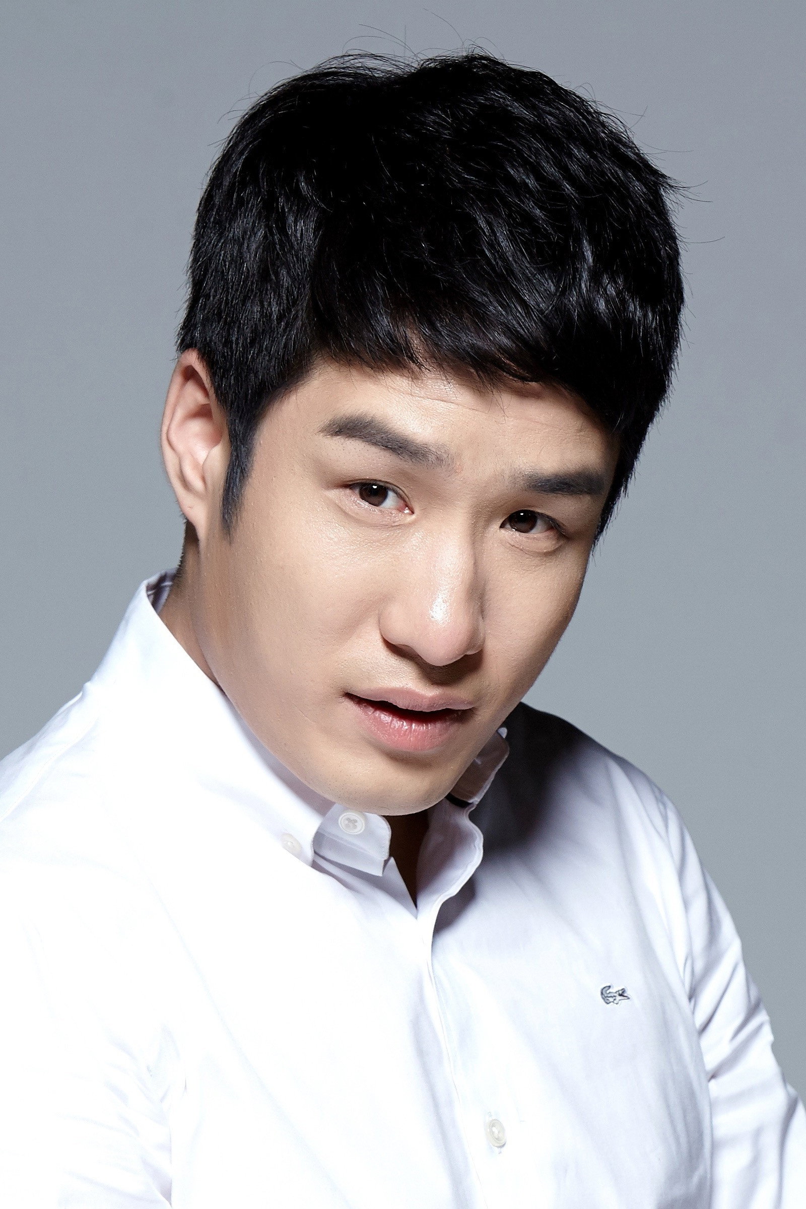 신현탁 as Shin Ki-Rok in Running