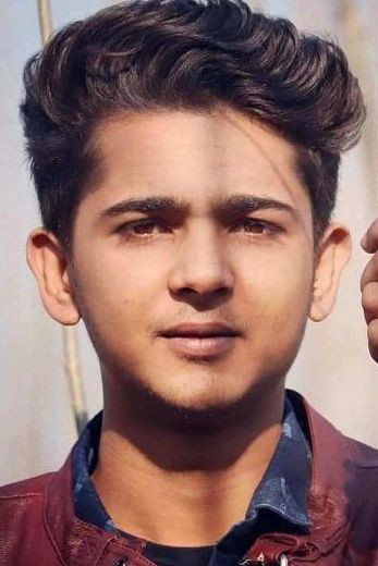 Mohammad Samad as Manju Kumar in Selection Day
