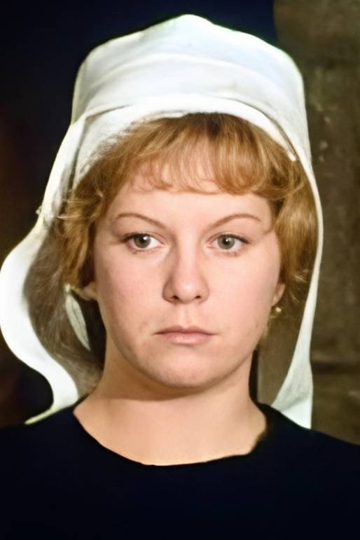 Evane Hanska as The Lunch Lady in France / Tour / Detour / Two / Children