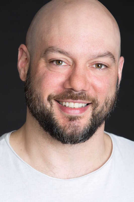 Justin Laramée as Père in Eye for an eye