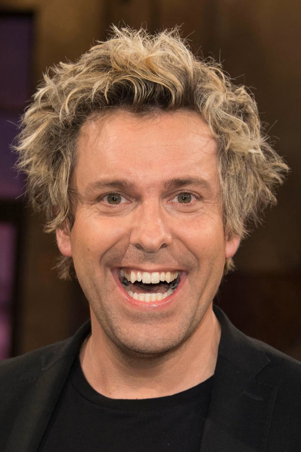 Sascha Grammel as himself in Sascha Grammel – Keine Anhung