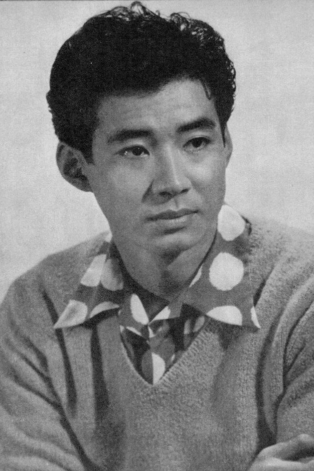 高島忠夫 as Osamu Sakurai in キングコング対ゴジラ