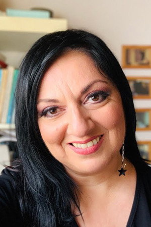 Σοφία Μουτίδου as Stella Priovolou in The Stables of Erietta Zaimi