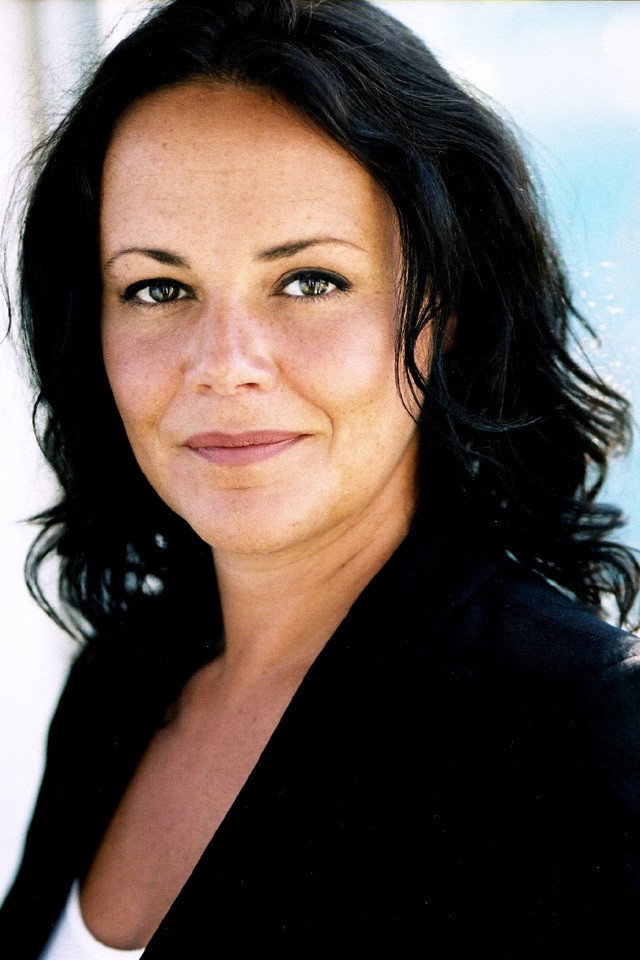 Christianne Hirt as Hannah Peale Call in Lonesome Dove: The Series