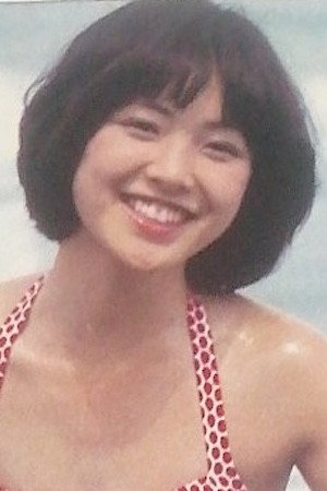 Ai Mizuki as Setsuko Aihara in Buchō no aijin: Pinku no sutokkingu