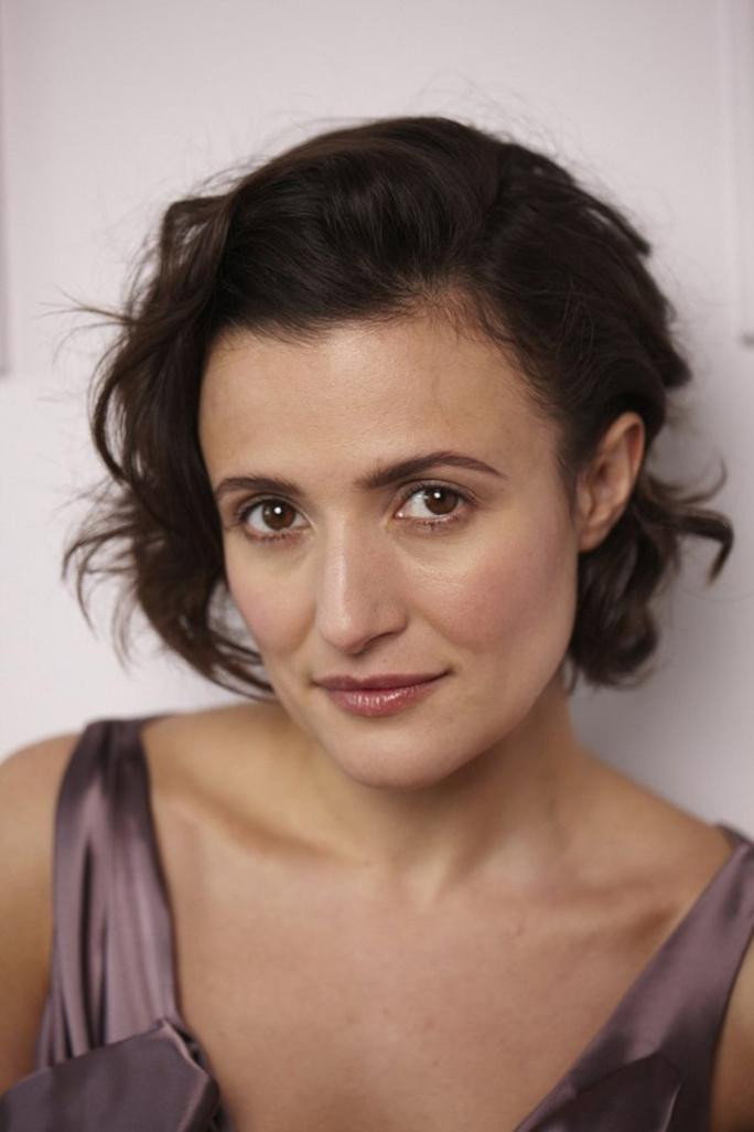 Lyndsey Marshal as Lady Sarah Hill in Garrow's Law