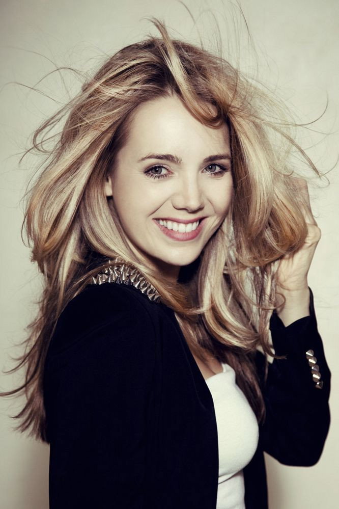 Lucie Vondráčková as Ivana Jeřábková in Old Gossiptown