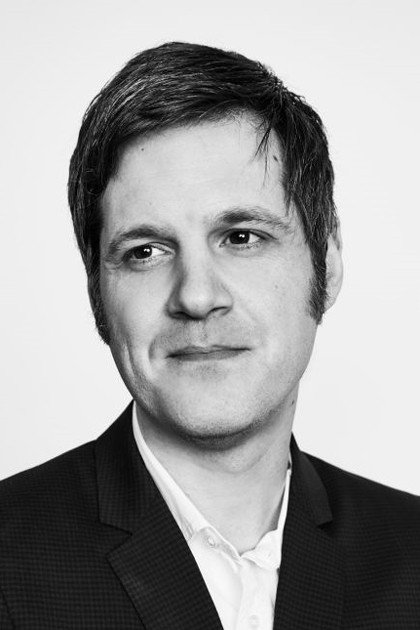 Michael Esper as Lloyd in Pittsburgh