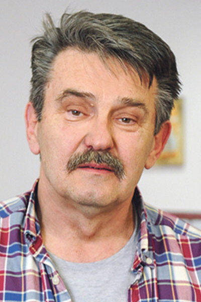 Milan Štrljić as Dopukovnik Josip Tomljenović in Traps