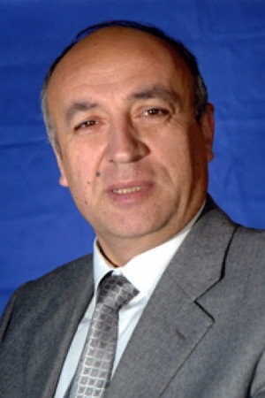 İlham Əsgərov as müəllim in Biz qayıdacağıq