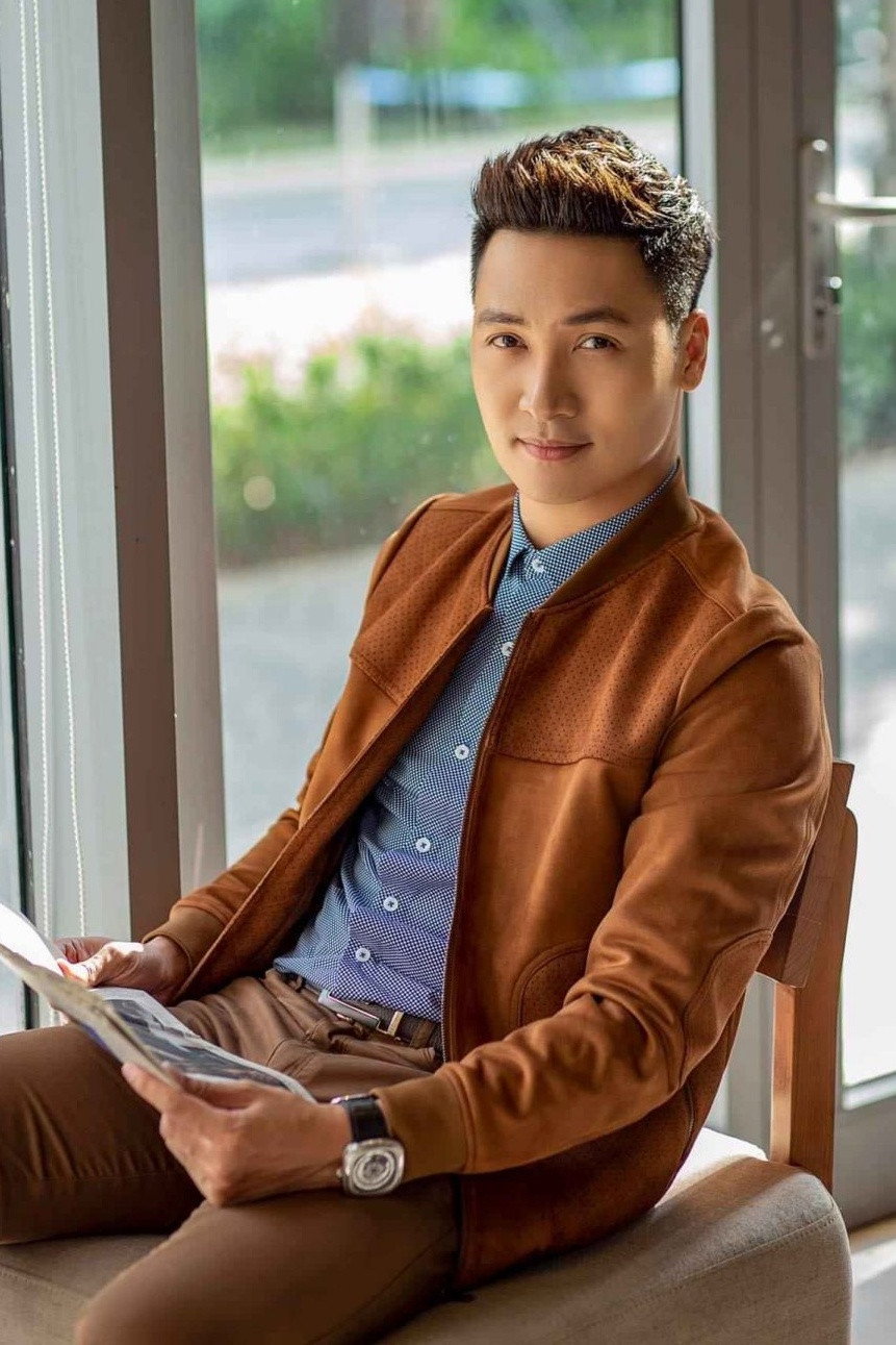 Mạnh Trường as Hùng in Đường Lên Điện Biên