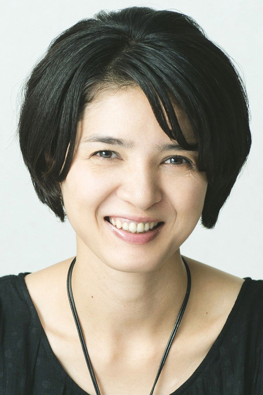 占部房子 as Nurse in Night's Tightrope