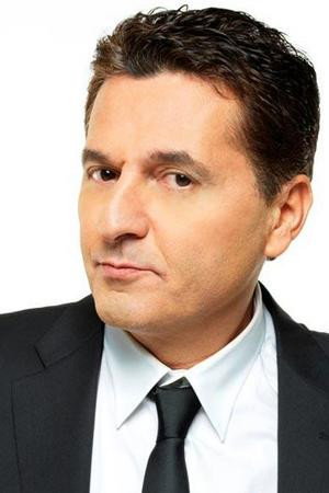 Teo Mammucari as Conduttore in Libero