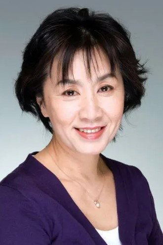 片桐夕子 as Woman with Red Sweater in Third Base