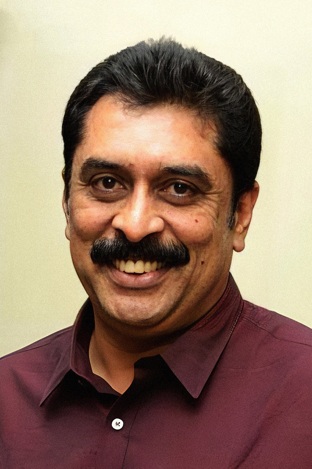 Ajay Rathnam as Ashok Tejani in Thiruda Thiruda