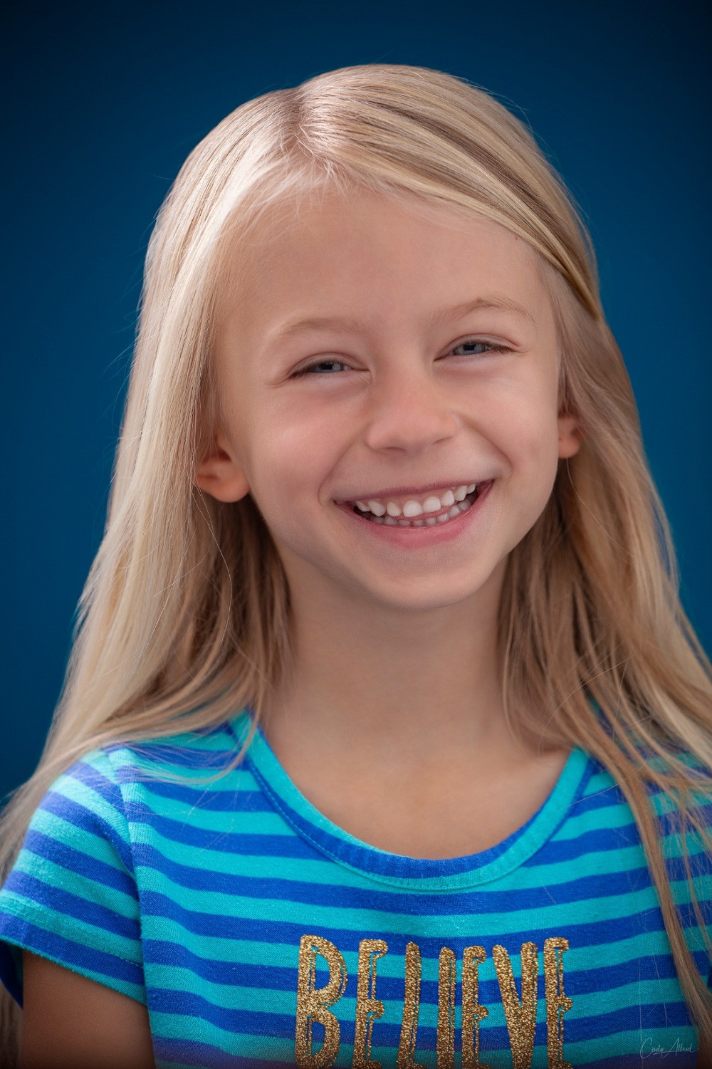 Vela Cluff as Young Madeleine in Prey
