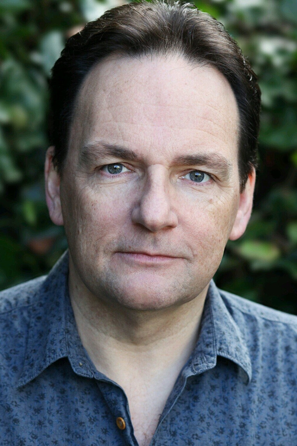 Peter Forbes as Dad in The First Men in the Moon