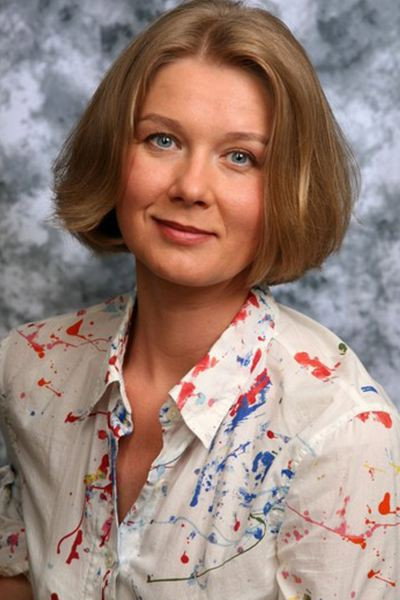 Дарья Михайлова as Таня in The Blue Portrait