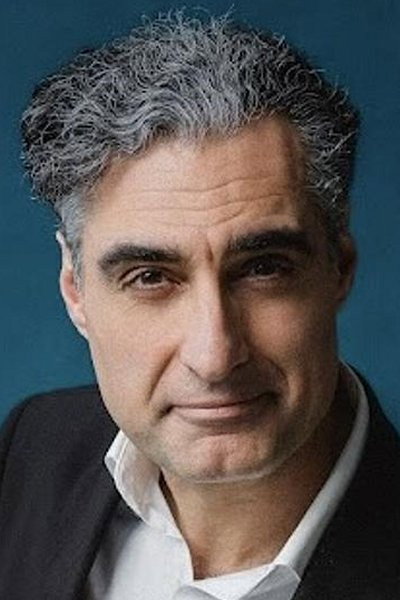 Farshad Kholghi as Hossein in Angels in Fast Motion