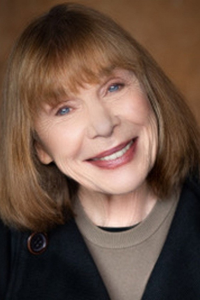 Kerry McGuire as Polly McNamara in Against the Wind