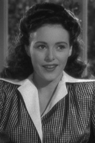 Kay Harding as Betty Walsh in The Mummy's Curse