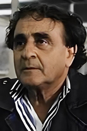 יעקב ‏ בן-סירה as Mr. Spiegel in Kazablan