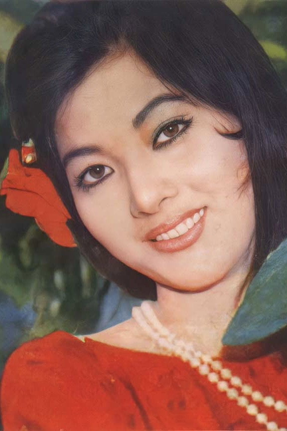 Thẩm Thúy Hằng as Tuyết Trinh in For Tomorrow