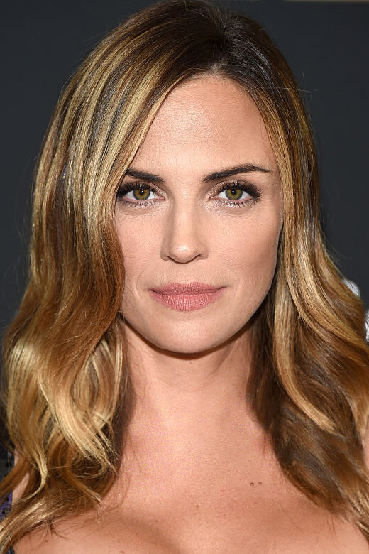 Kelly Sullivan as Layla in The Stranger Inside