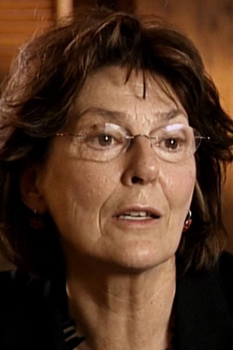 Paule Baillargeon as La femme du consul in Montreal Stories
