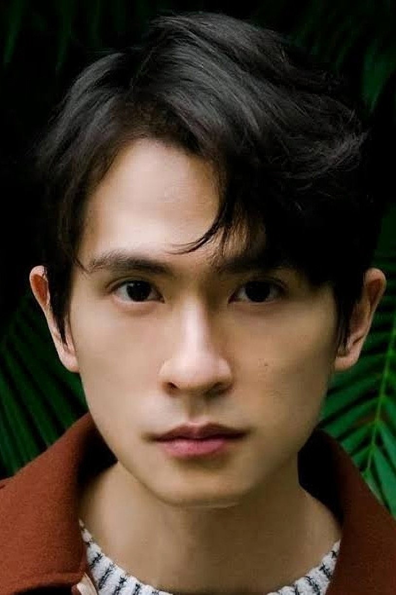 Shih Chih Tian as Fan Yang in Blowing in the Wind