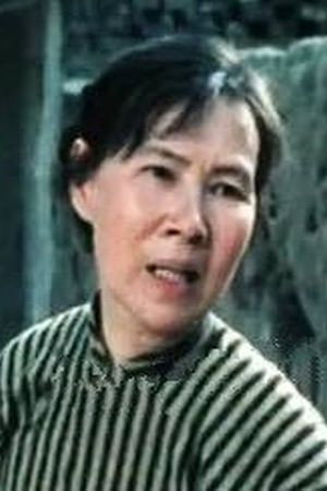 Zhang Muqin as 小白鞋 in Furious Tides on the Fishing Island