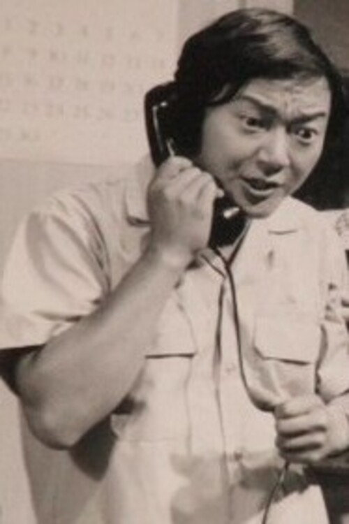 松山政路 as Reiji Hayakawa, Yoyo Employee in First-Decade Boss vs. Second-Decade Staff: Mon-Fri-Fri