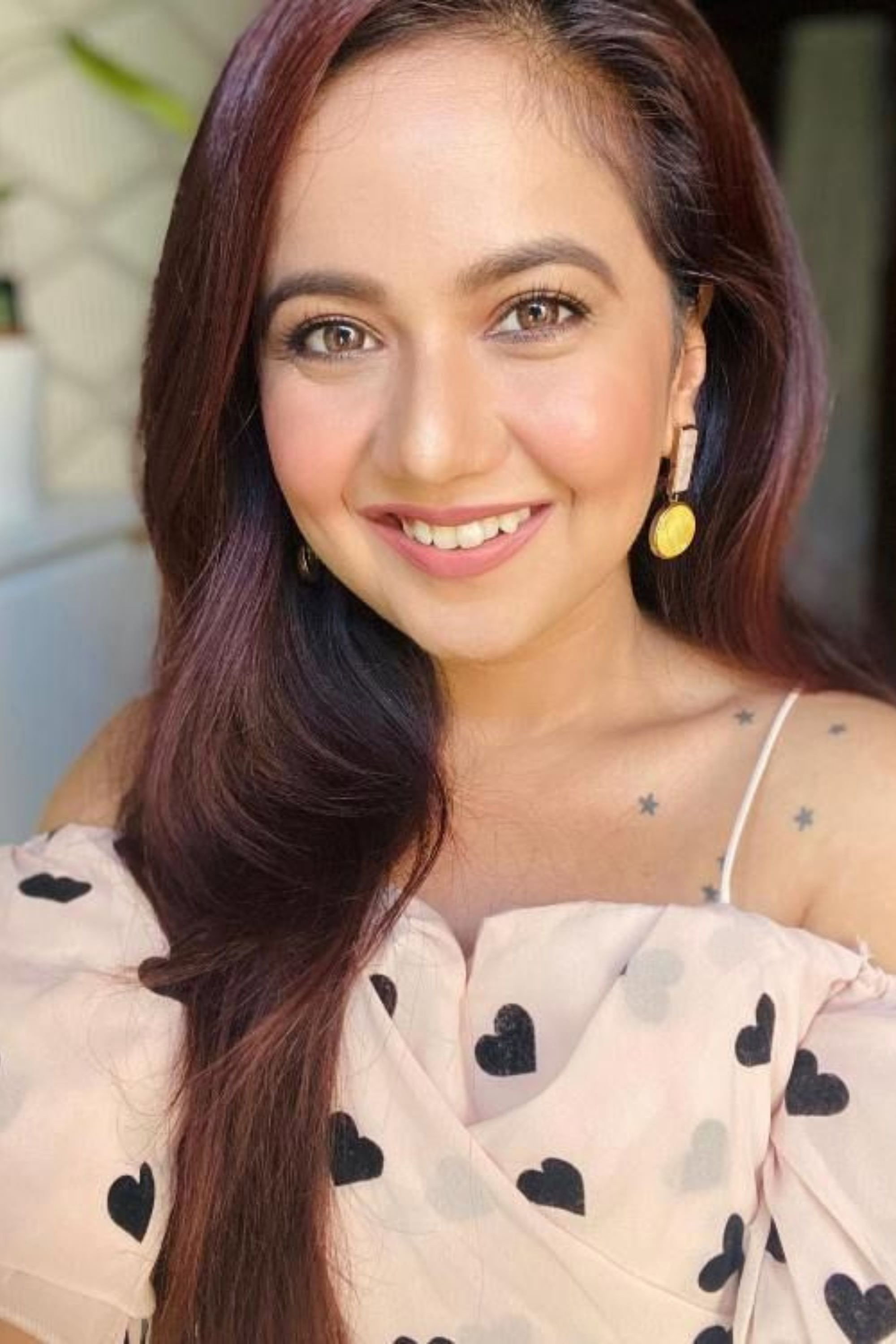 Roopal Tyagi as Gunjan Sandhu in Young Dreams