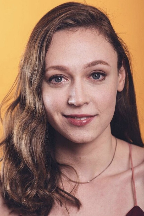 Nell Kessler as Amber in Quid Games