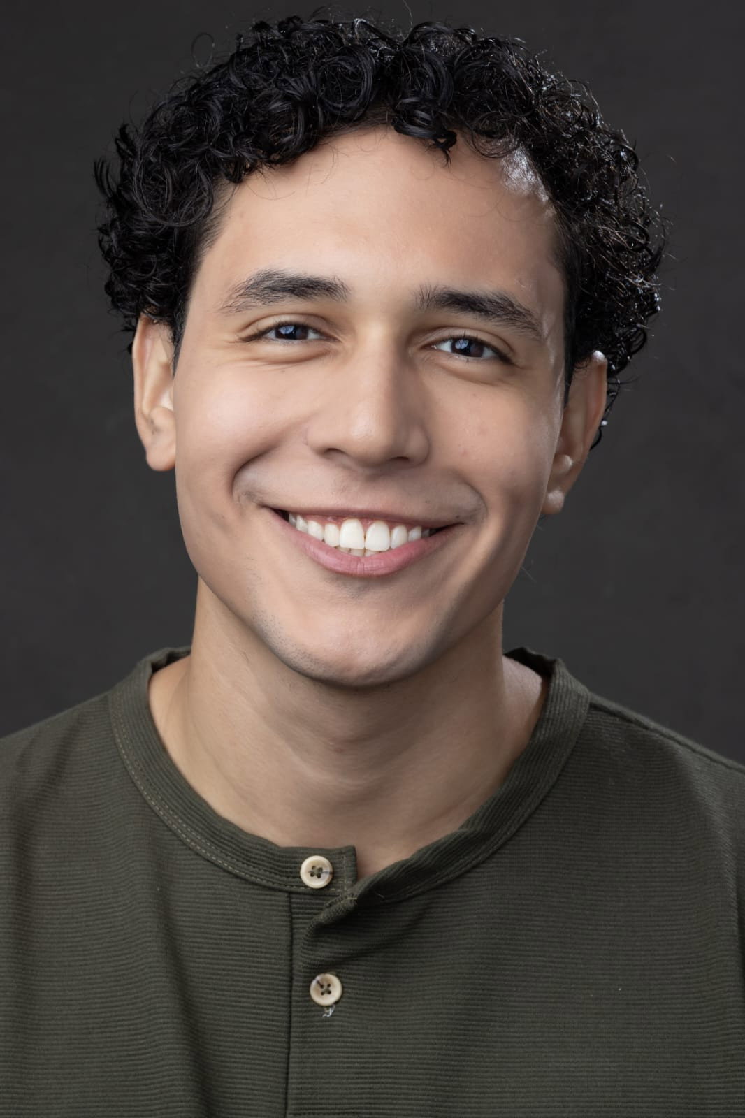 Pedro Ferreira as Elias in Vampires