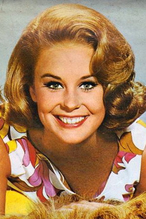 Cheryl Miller as Sandy in Doctor Death: Seeker of Souls